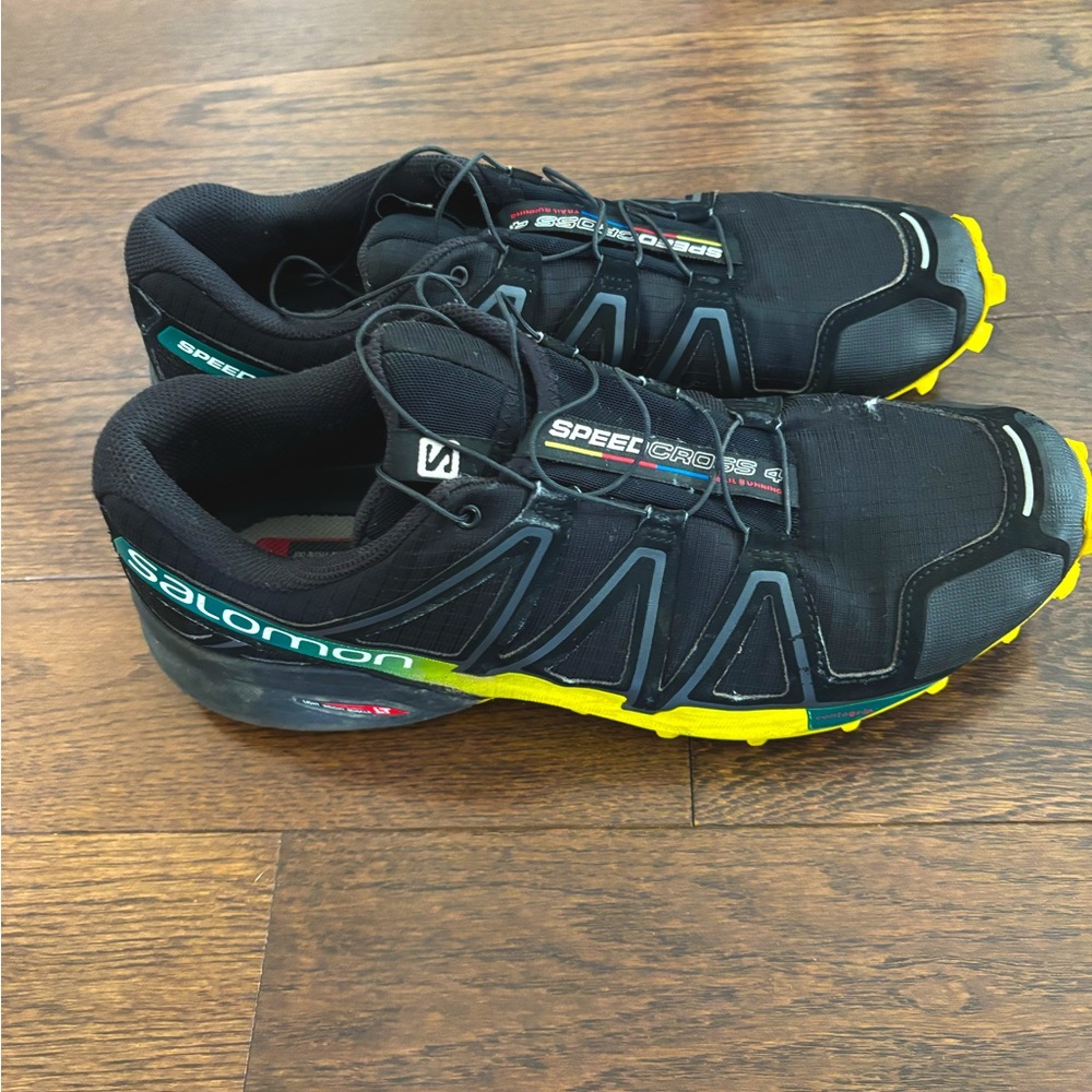 Salomon Men’s Speedcross 4 trail running shoes, size 11.5